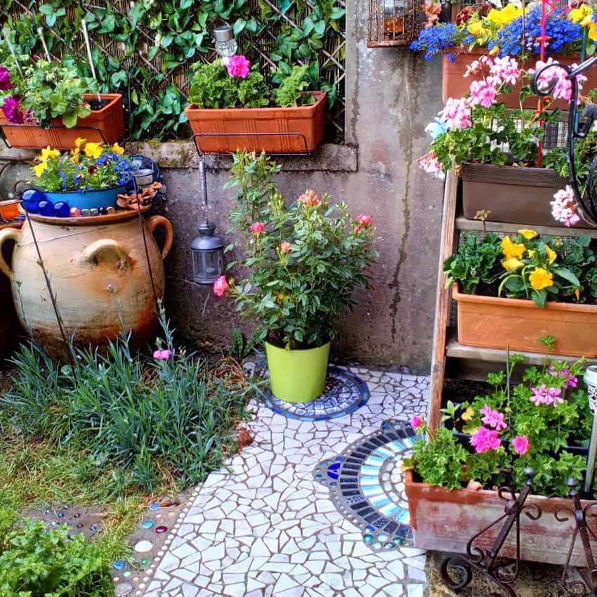 Bohemian Garden Designs And Backyard Ideas (48)