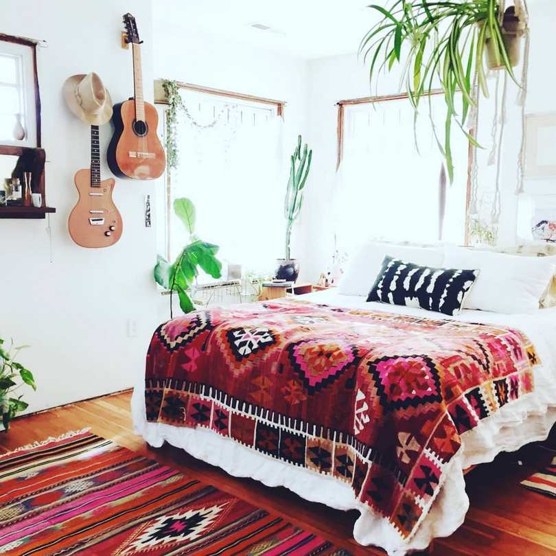 Bohemian Style Beds (54)